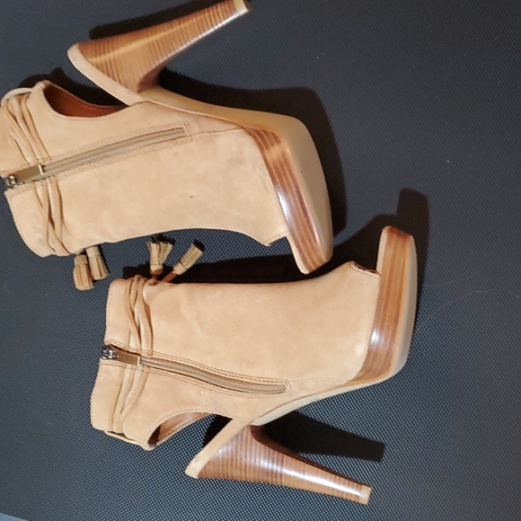 Peep toe suede booties - Picture 2 of 7